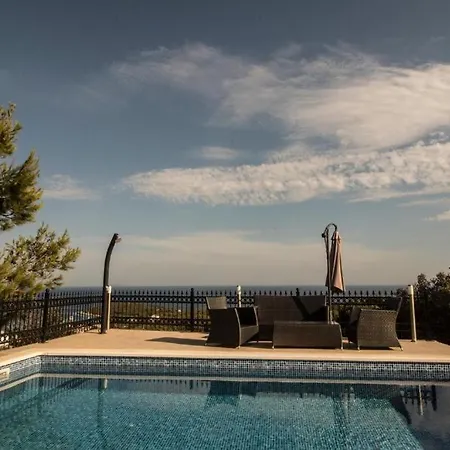 Villa Magic